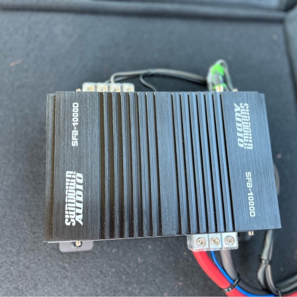 1000 watt sundown amp works great had it for 2 weeks just got a 2k I want bigger - Picture 4 of 6